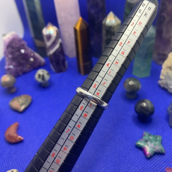 Dainty Red Coral Ring in Cute Twisty Setting. .925 Silver Plated. Size 5.5 - Picture 8 of 10